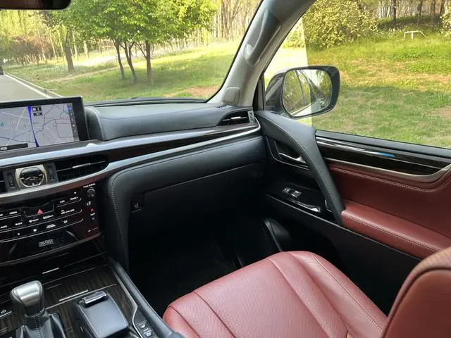 Lexus Lexus LX 570 Premium Deluxe Edition