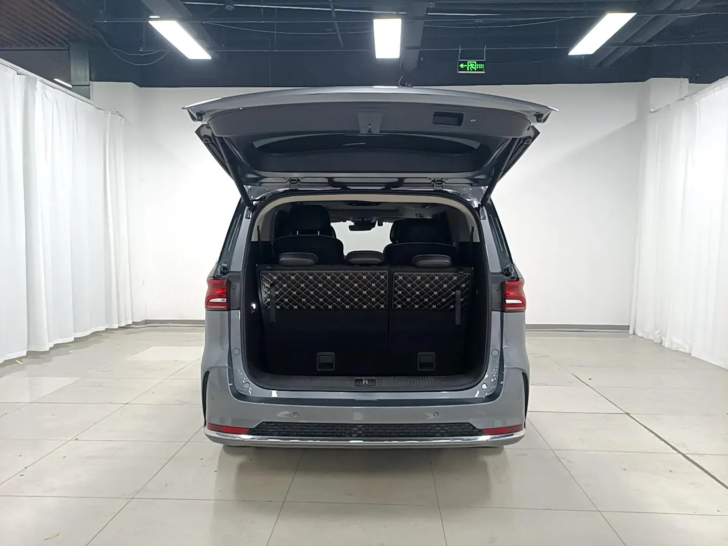 Roewe Roewe iMAX8 400TGI Premium Edition