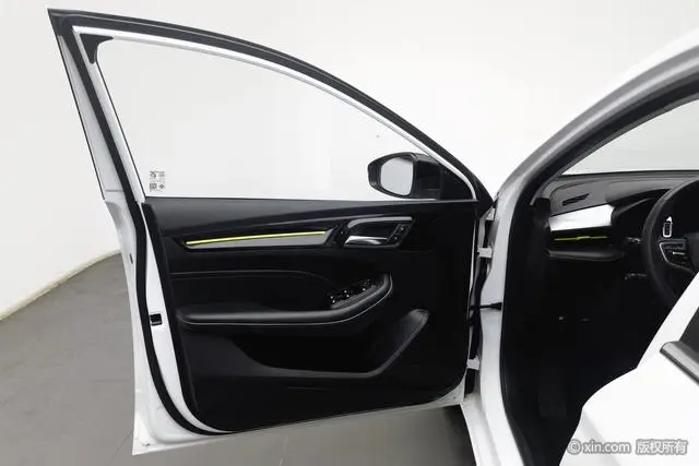 Roewe Roewe i5 1.5L CVT Diamond Edition