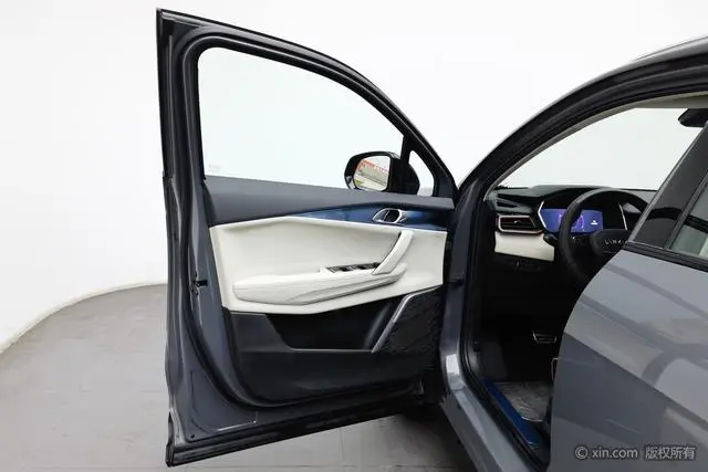 LYNK & CO Lynk 06 1.5T Yao Halo