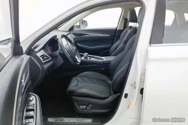 Changan Changan CS85 COUPE 1.5T dynamic version
