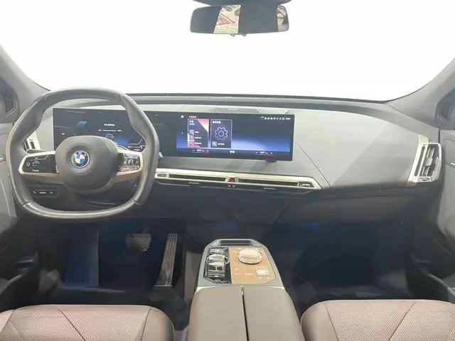 BMW BMW iX xDrive40