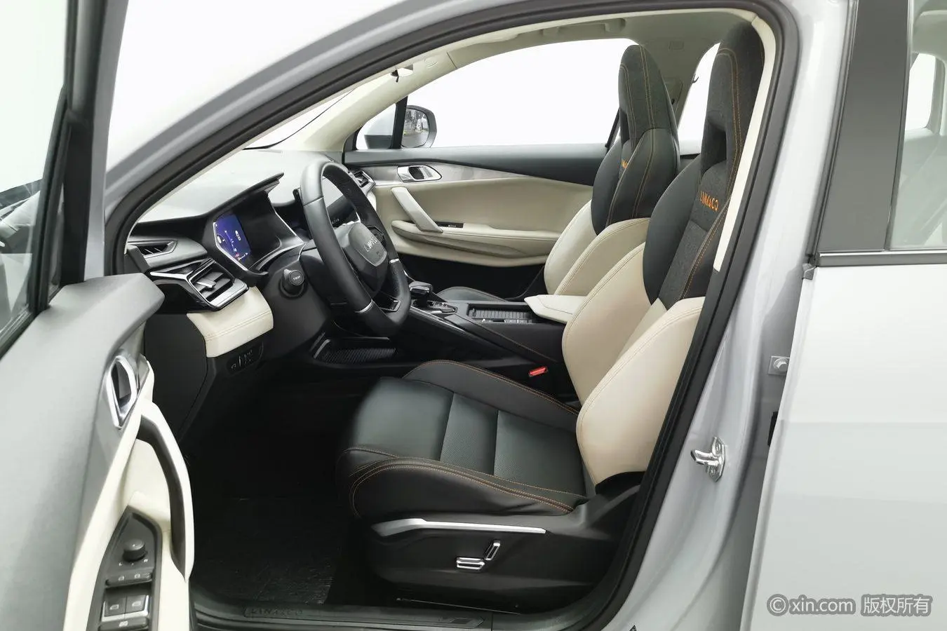 LYNK & CO Lynk & Co. 06 EM-P 84KM battery life version Pro