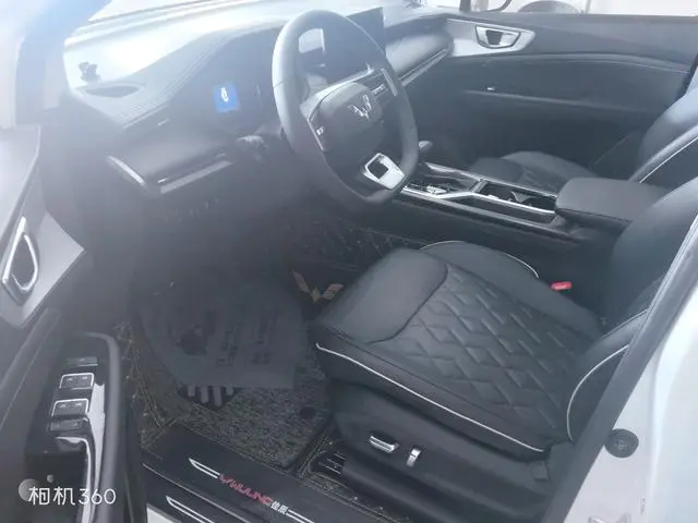 Wuling Wuling Jiachen 1.5T CVT Exclusive Flagship type