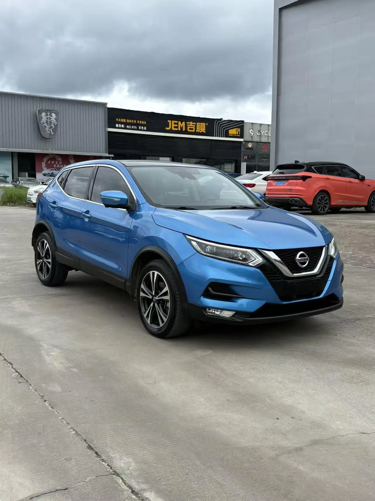 Nissan Qashqai 2.0L CVT Deluxe Edition