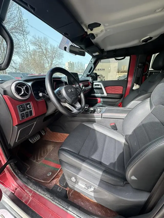 Beijing Beijing off-road BJ40 2.0D automatic four-wheel drive Blade Hero Glory Edition