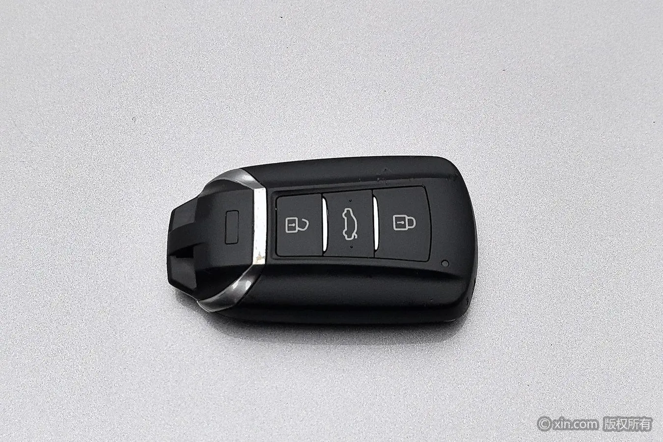 Dongfeng Fengshen Yi Hyun 230T automatic dazzling version