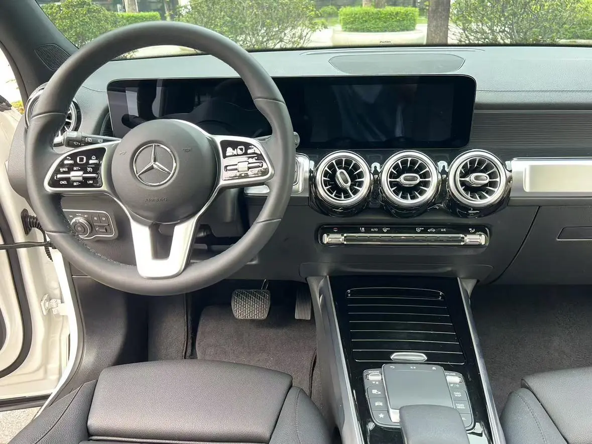 Mercedes-Benz Mercedes-Benz GLB GLB 200 4MATIC