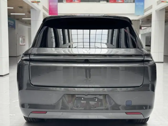 Li Auto Ideal L8 Pro version