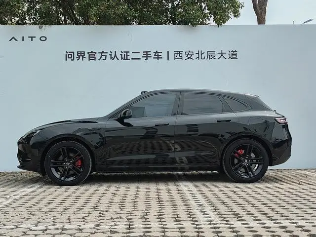 AITO Ask the world M5 Extended range Max RS four-wheel drive high-end smart driving version