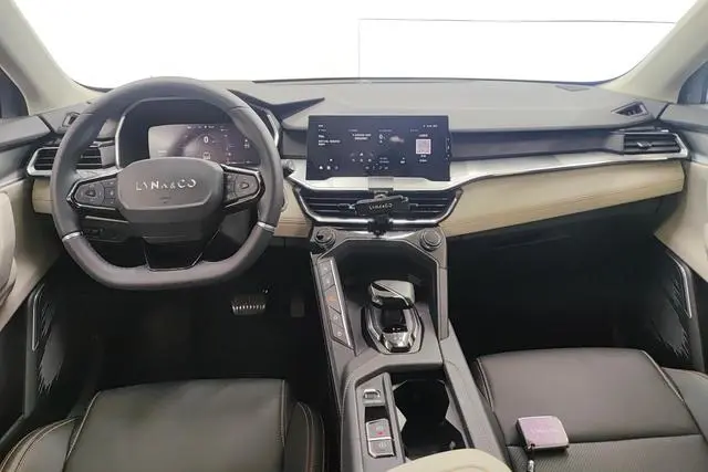LYNK & CO Lynk & Co. 06 EM-P 84KM battery life version Pro