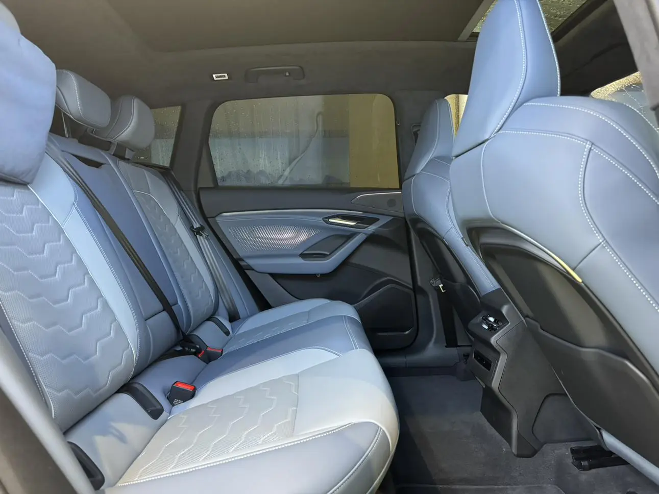 Audi Audi Q6L e-tron First pilot version
