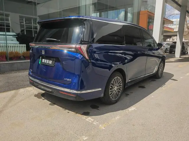 Buick Buick GL8 PHEV Lu Zun 1.5T Seven-seater Luxury Edition
