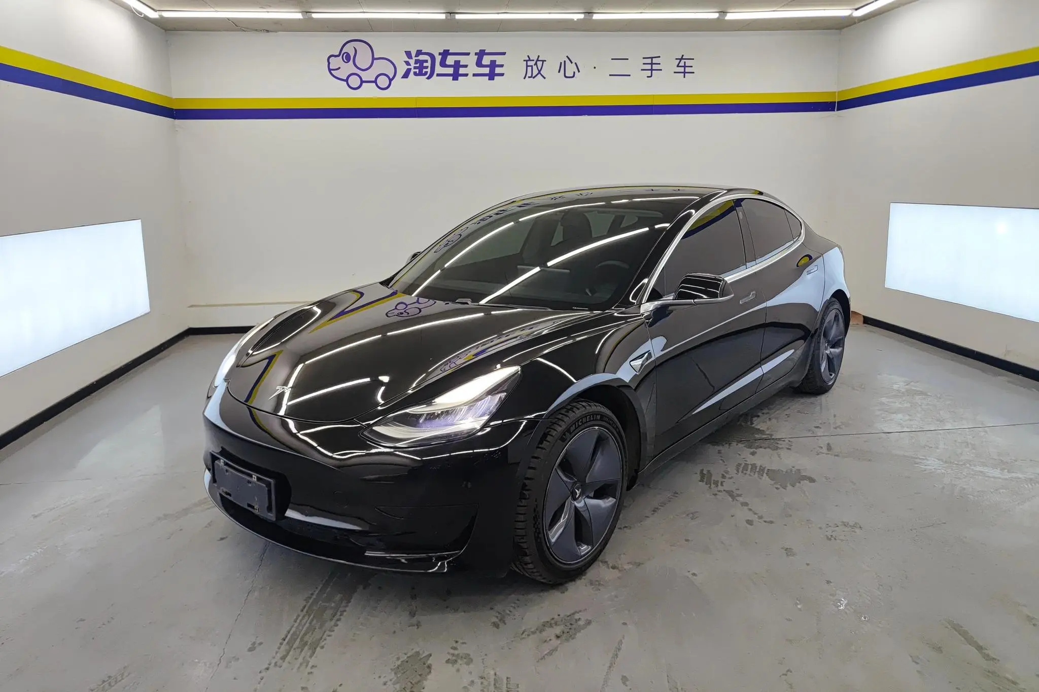 Tesla Model 3 Upgraded version of standard battery life rear drive