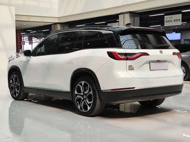 NIO NIO ES8 580KM signature version six seats
