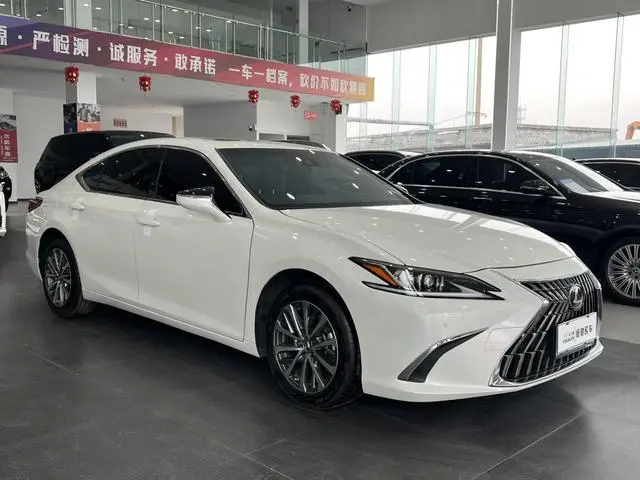 Lexus Lexus ES 200 Excellent Edition