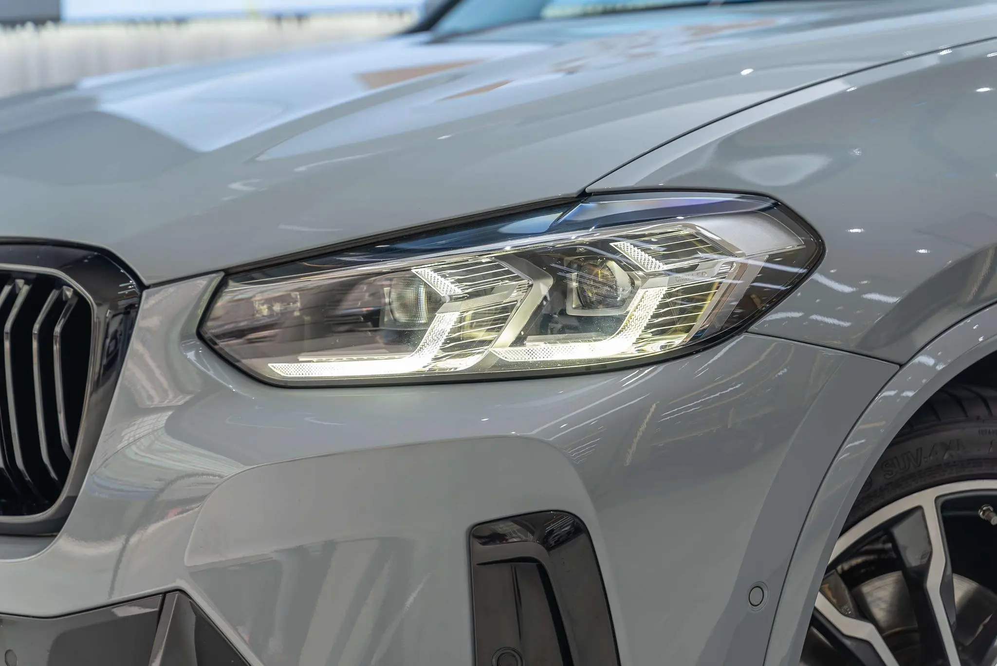 BMW BMW X4 xDrive 30i M sports suit
