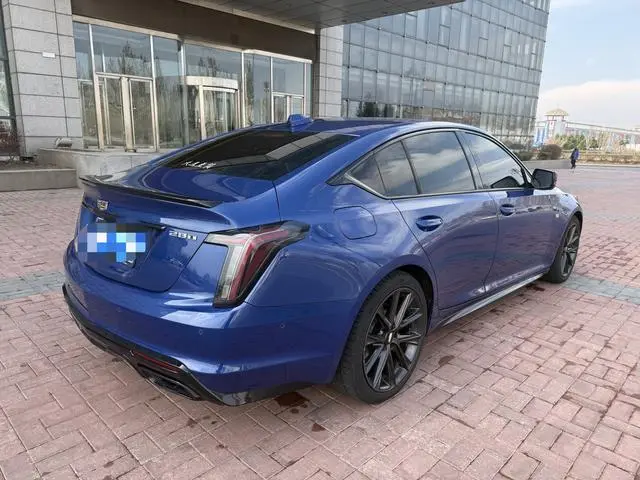 Cadillac Cadillac CT5 28T platinum sporty