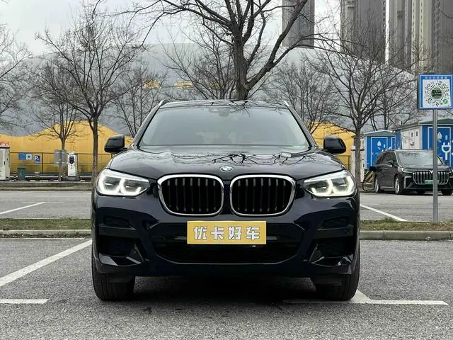 BMW BMW X3 xDrive28i M sports suit