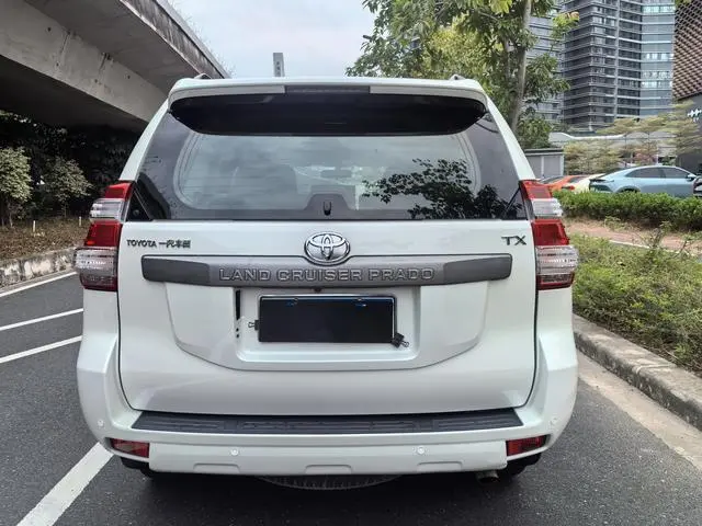 TOYOTA Prado 2.7L Automatic Deluxe Edition