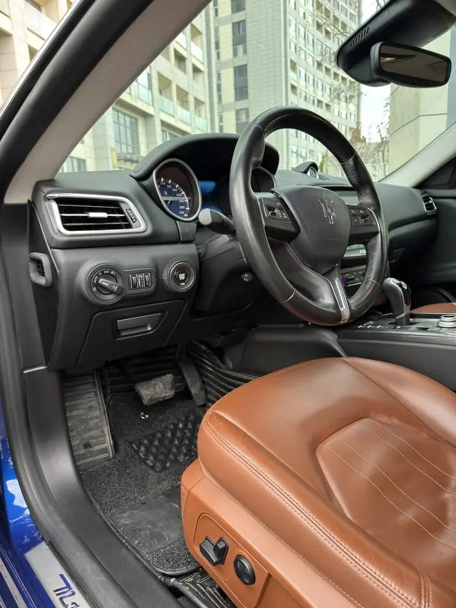 Maserati Ghibli 3.0T Standard Edition