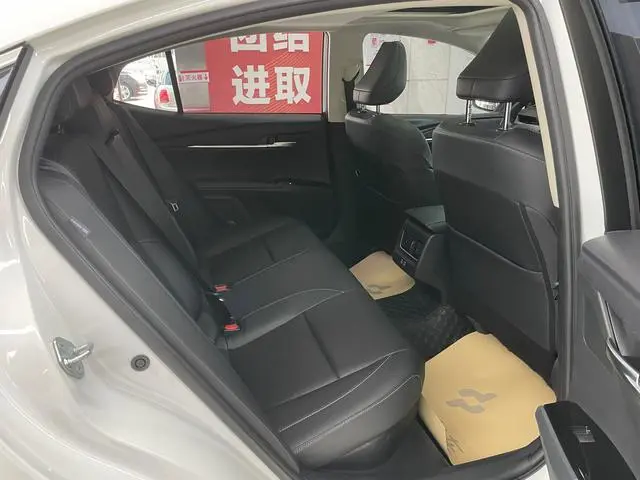 TOYOTA Camry Dual Engine 2.0 HSE Sports Lite Edition