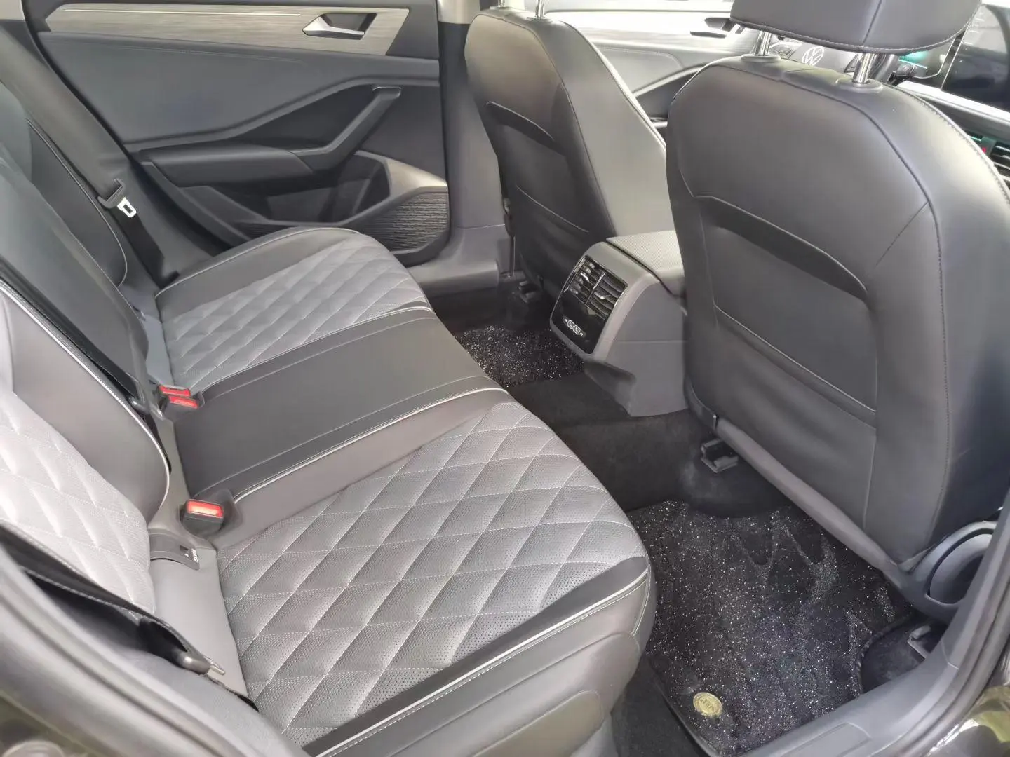 Volkswagen Sagitar 300TSI DSG Excellent Edition