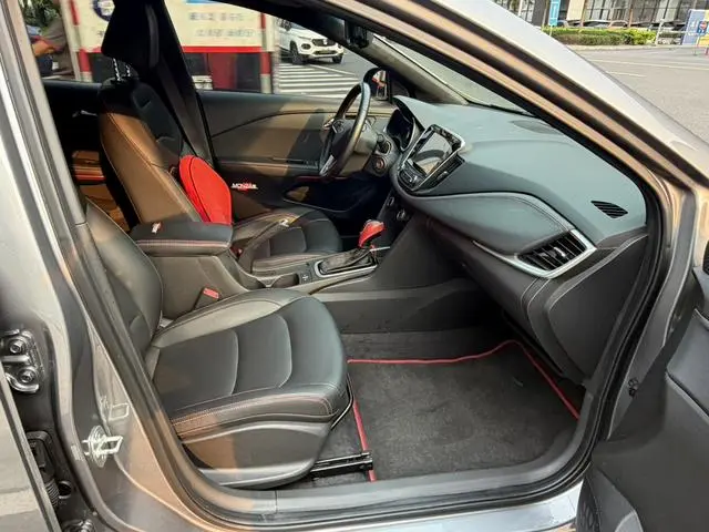 Chevrolet Cruze RS 330T automatic happy Version