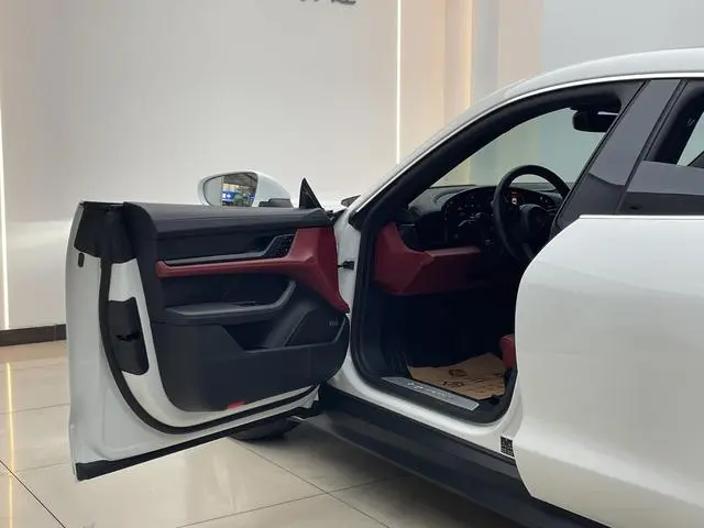 Porsche Taycan Taycan 4S