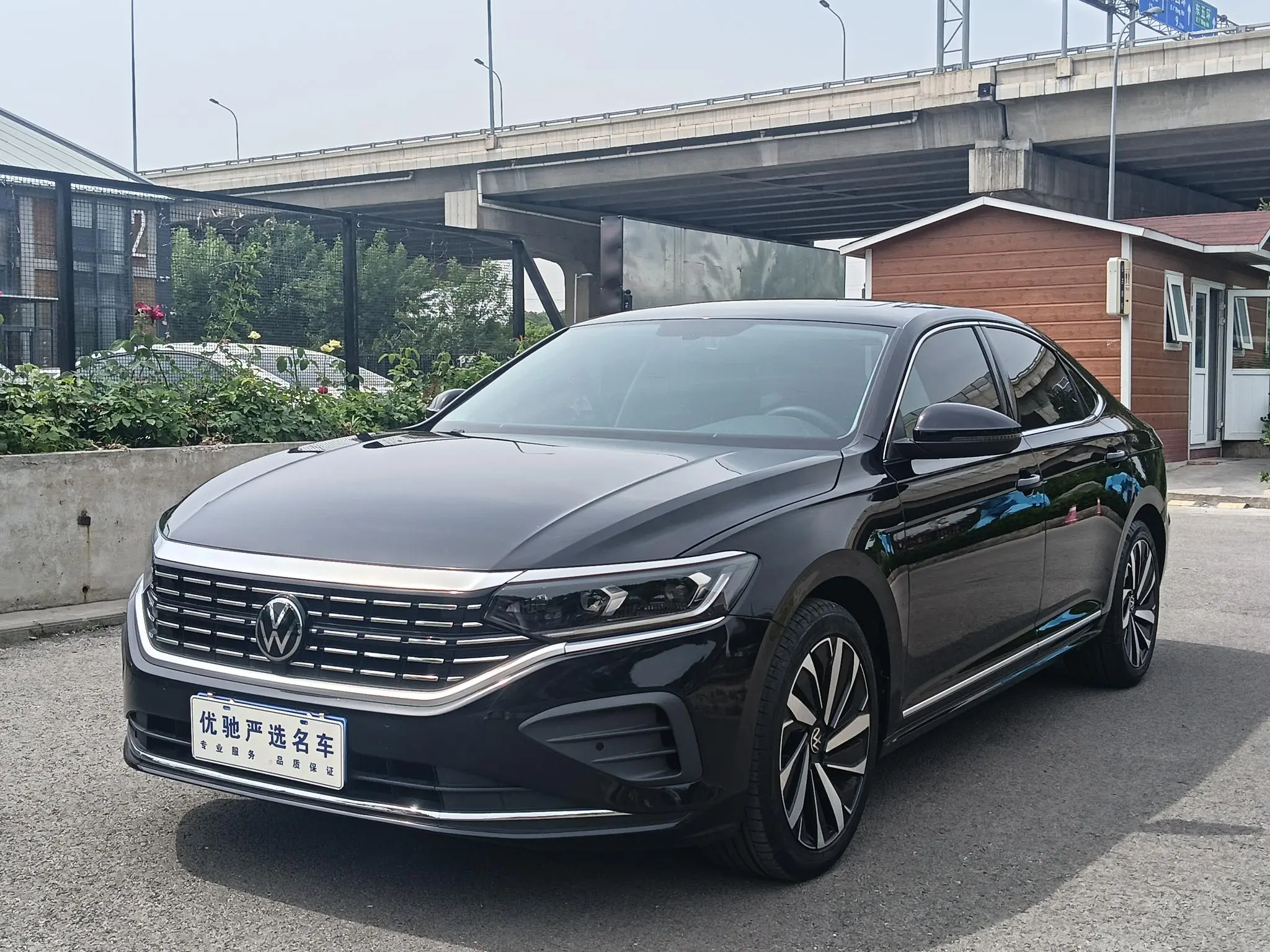 Volkswagen Passat Outstanding 380TSI Longteng Edition