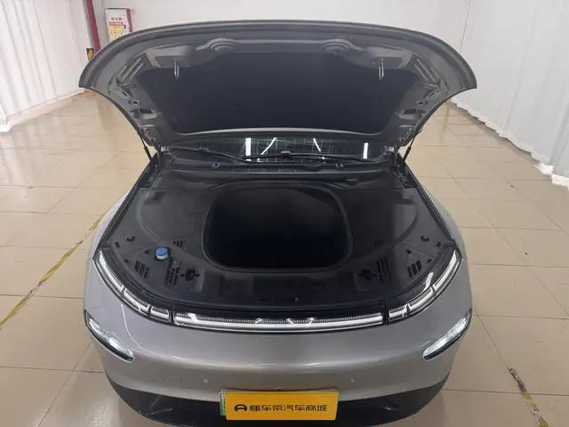 Xpeng Xiaopeng P7 625E