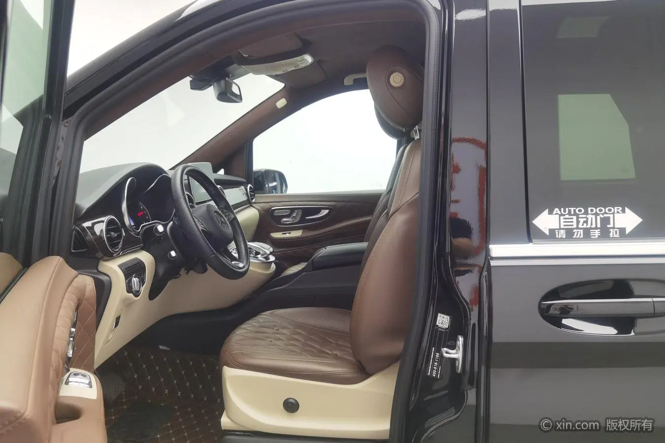 Mercedes-Benz Mercedes-Benz V-class V 260 Pilot Version Country VI
