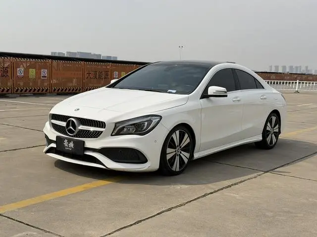 Mercedes-Benz Mercedes-Benz CLA CLA 200 fashion type