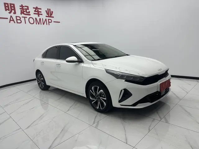 Kia Kia K3 1.5L IVT Premium Edition