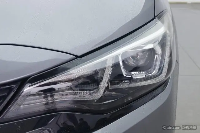 Chevrolet Cruze Redline 320T dual clutch Refreshing Version