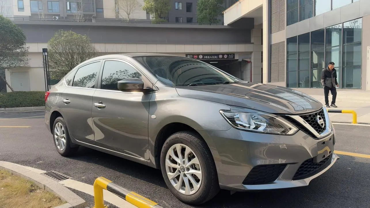 Nissan Xuan Yi Classic 1.6 XE CVT Comfort Edition