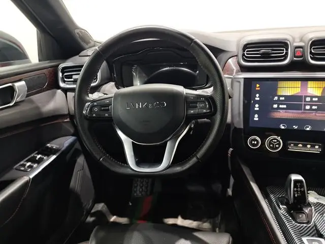 LYNK & CO Lynk 03 2.0 TD Automatic Version