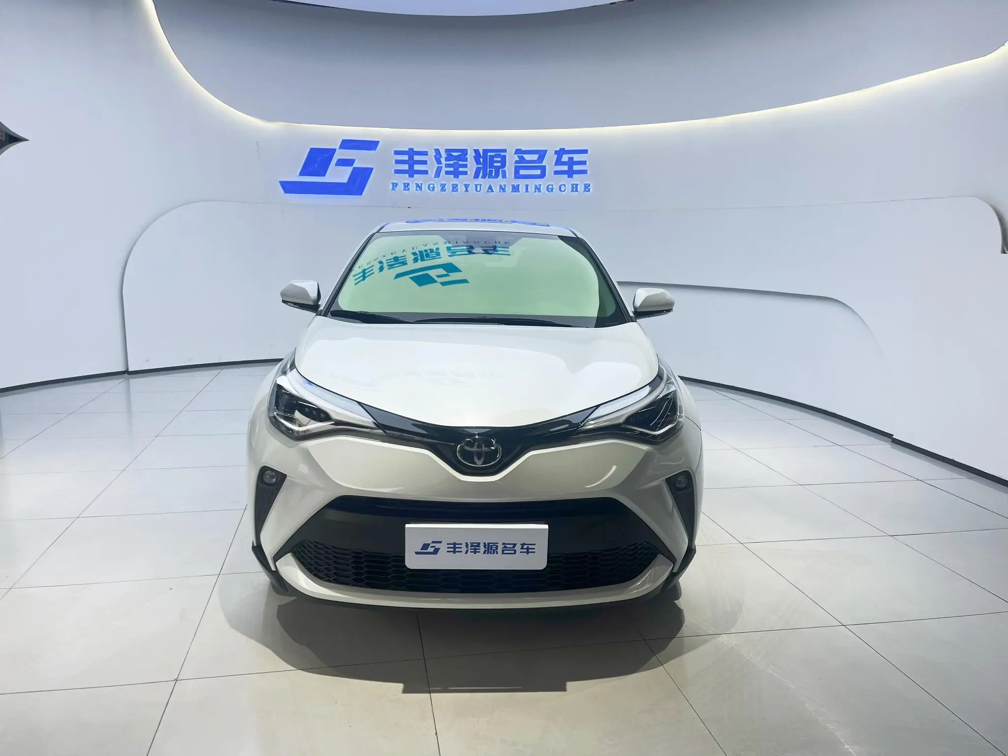TOYOTA Toyota C-HR 2.0L Deluxe Edition