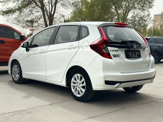 Honda Fit 1.5L CVT Comfortable sunroof Version