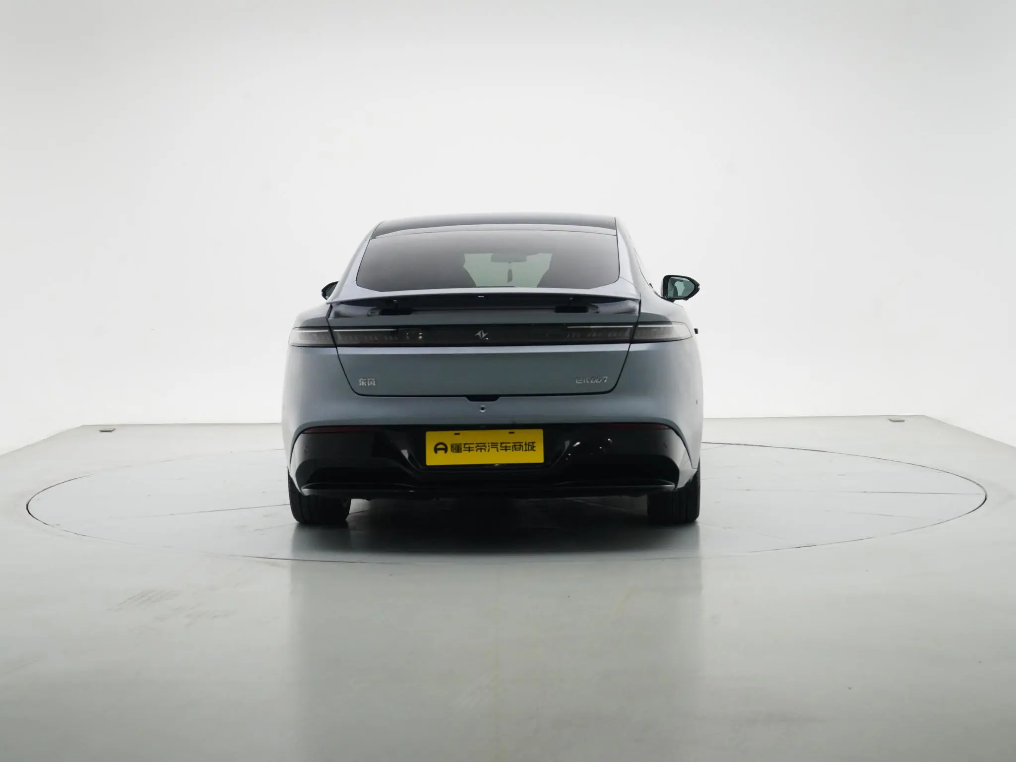 Dongfeng eπ eπ007 Pure electric 540 four-wheel drive Max version