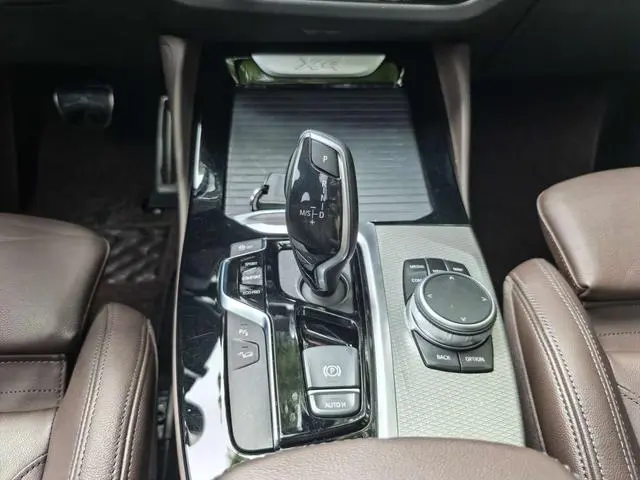 BMW BMW X4 xDrive25i M sports suit
