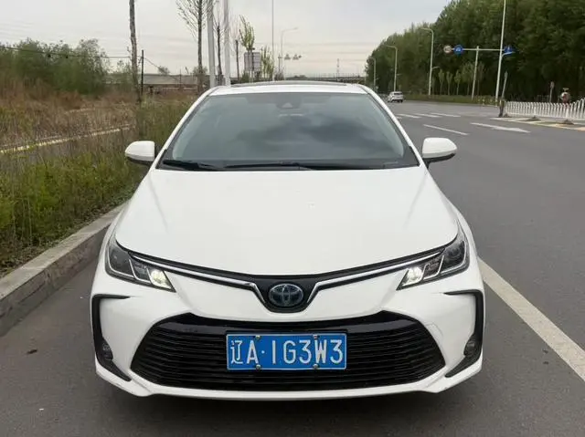 TOYOTA Corolla Dual engine 1.8L E-CVT GL-i Elite Edition