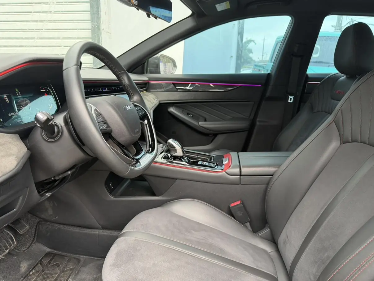 Dongfeng Fengshen Yi Hyun MAX 1.5T Dark Night Edge Edition