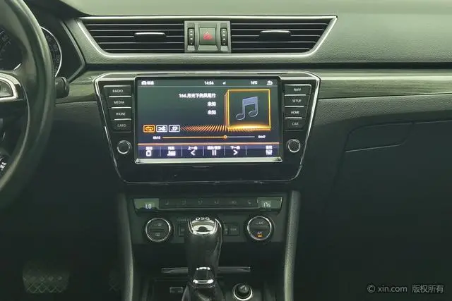 Skoda Speed pie ZI330 DSG Smart Edition