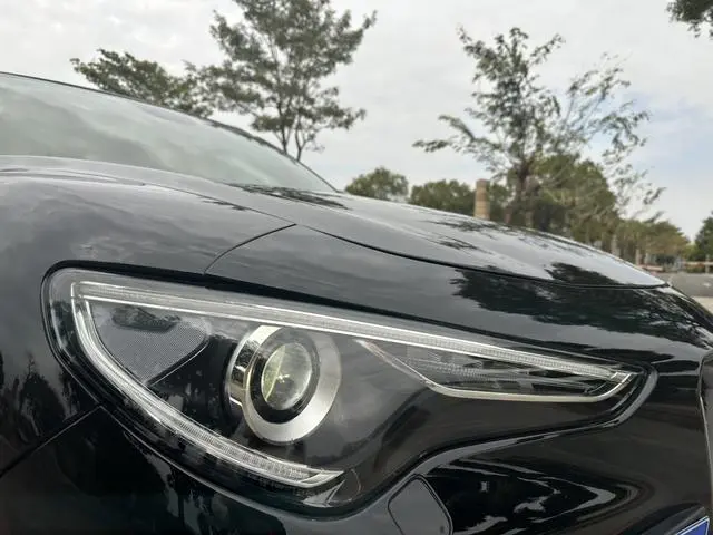 Alfa Romeo Stelvio 2.0T 280HP Luxury Sports Edition