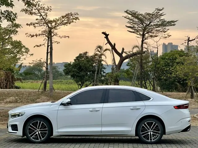 Geely Xingrui 2.0T flagship type