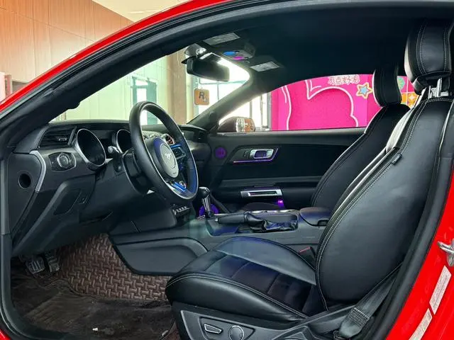 Ford Mustang 2.3T EcoBoost