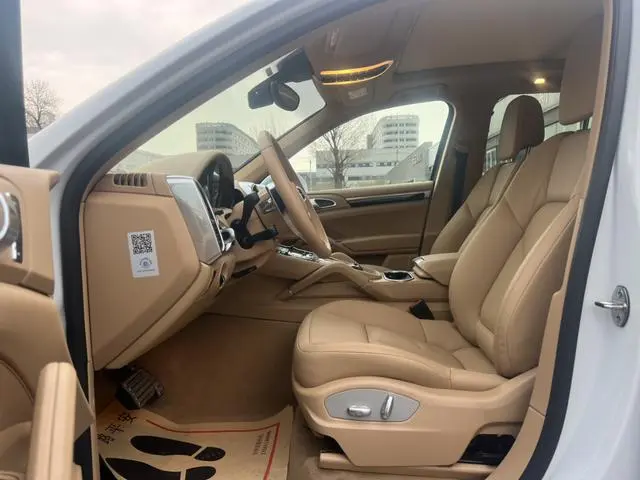 Porsche Cayenne Cayenne Platinum Edition 3.0T