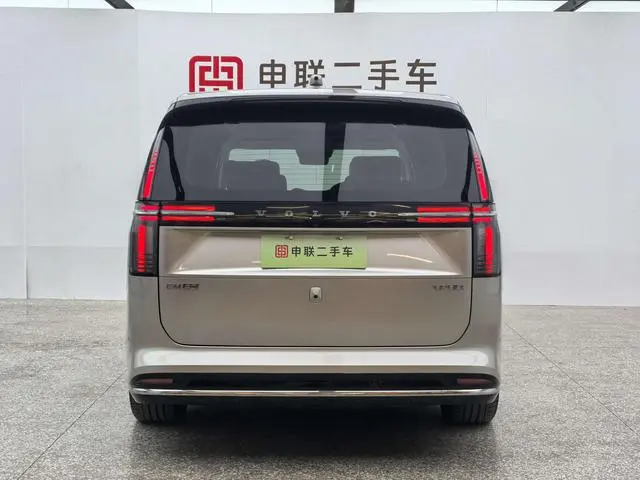 Volvo Volvo EM90 Ultra six seats