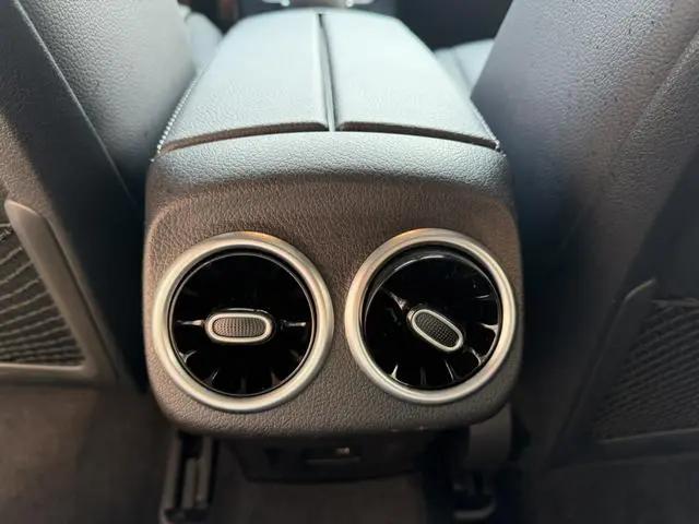 Mercedes-Benz Mercedes-Benz A-class Facelift A 200 L sports sedan fashion version